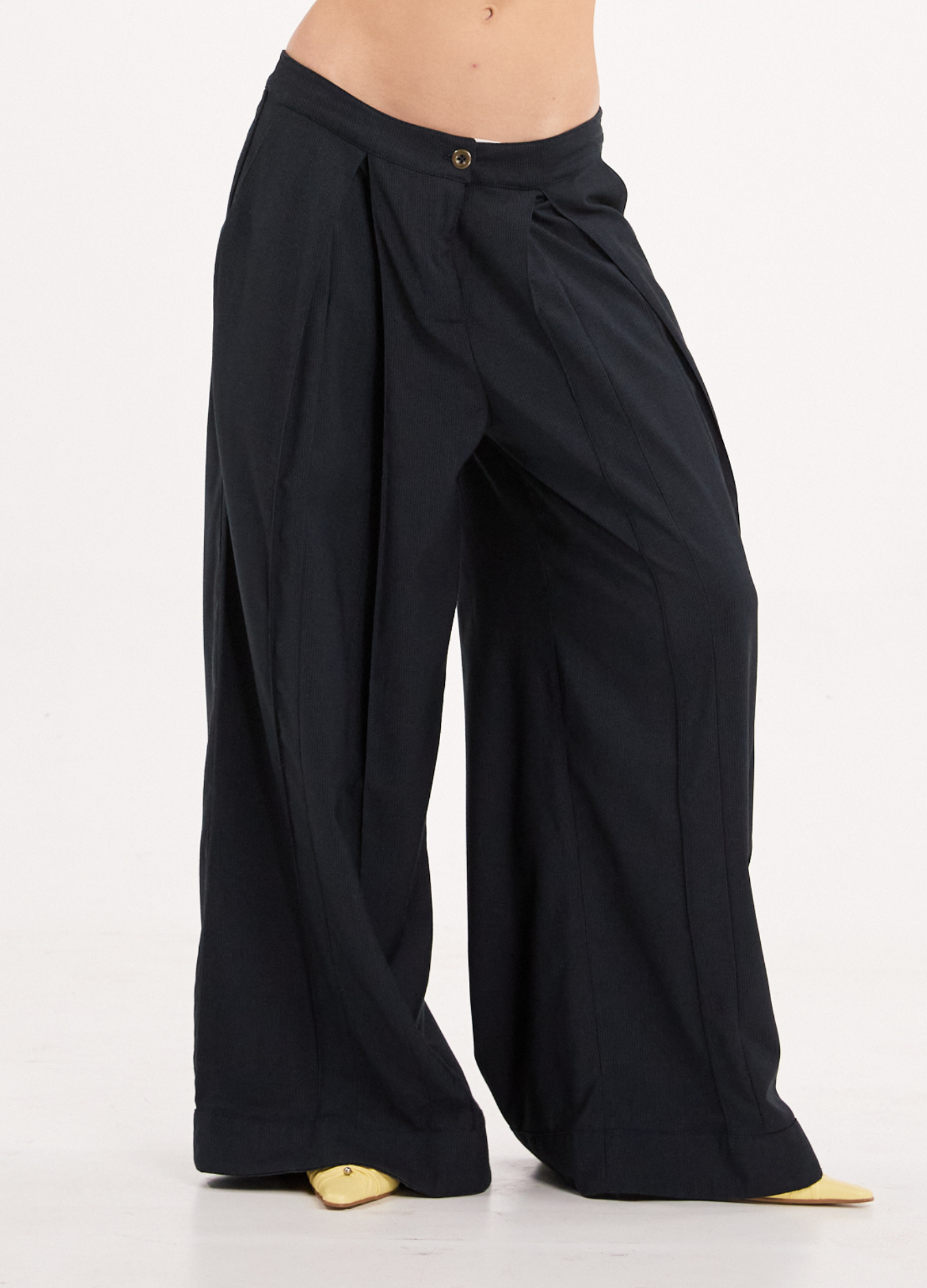 KEY-CHAIN PINSTRIPE PANTS IN DEEP BLUE