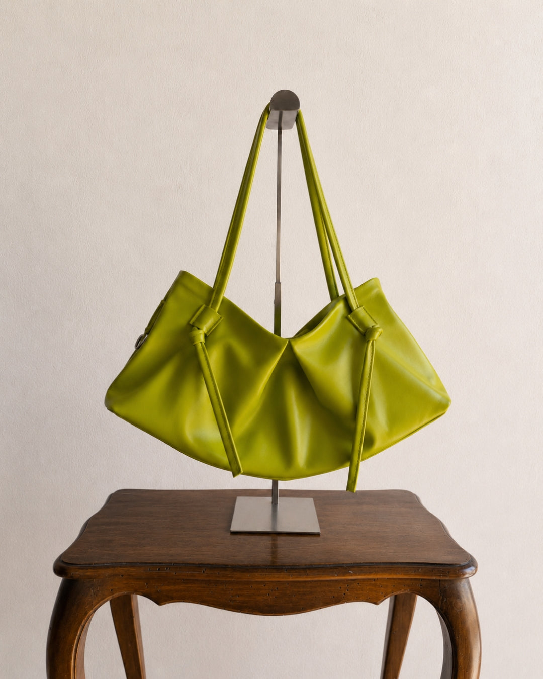 DUMPLING BAG IN APPLE GREEN