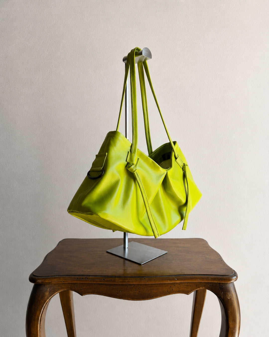 DUMPLING BAG IN APPLE GREEN
