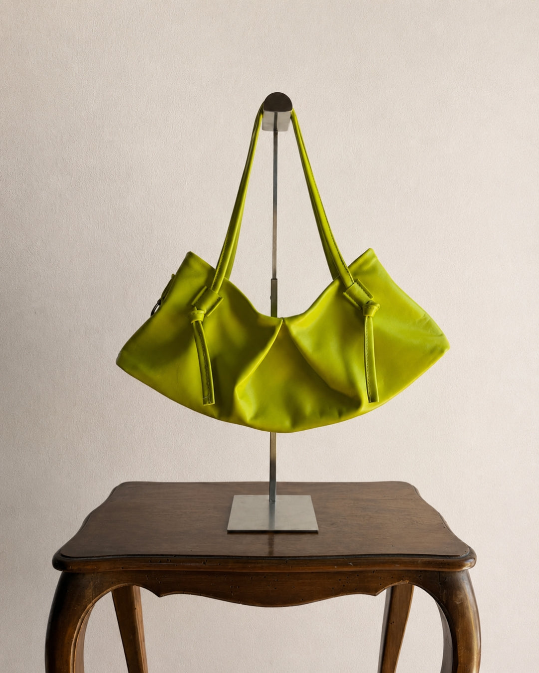 DUMPLING BAG IN APPLE GREEN