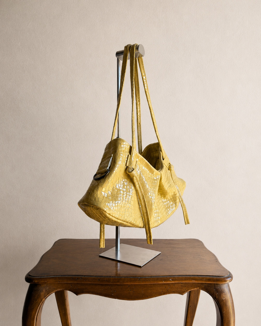 DUMPLING BAG IN BUTTER GLOSS