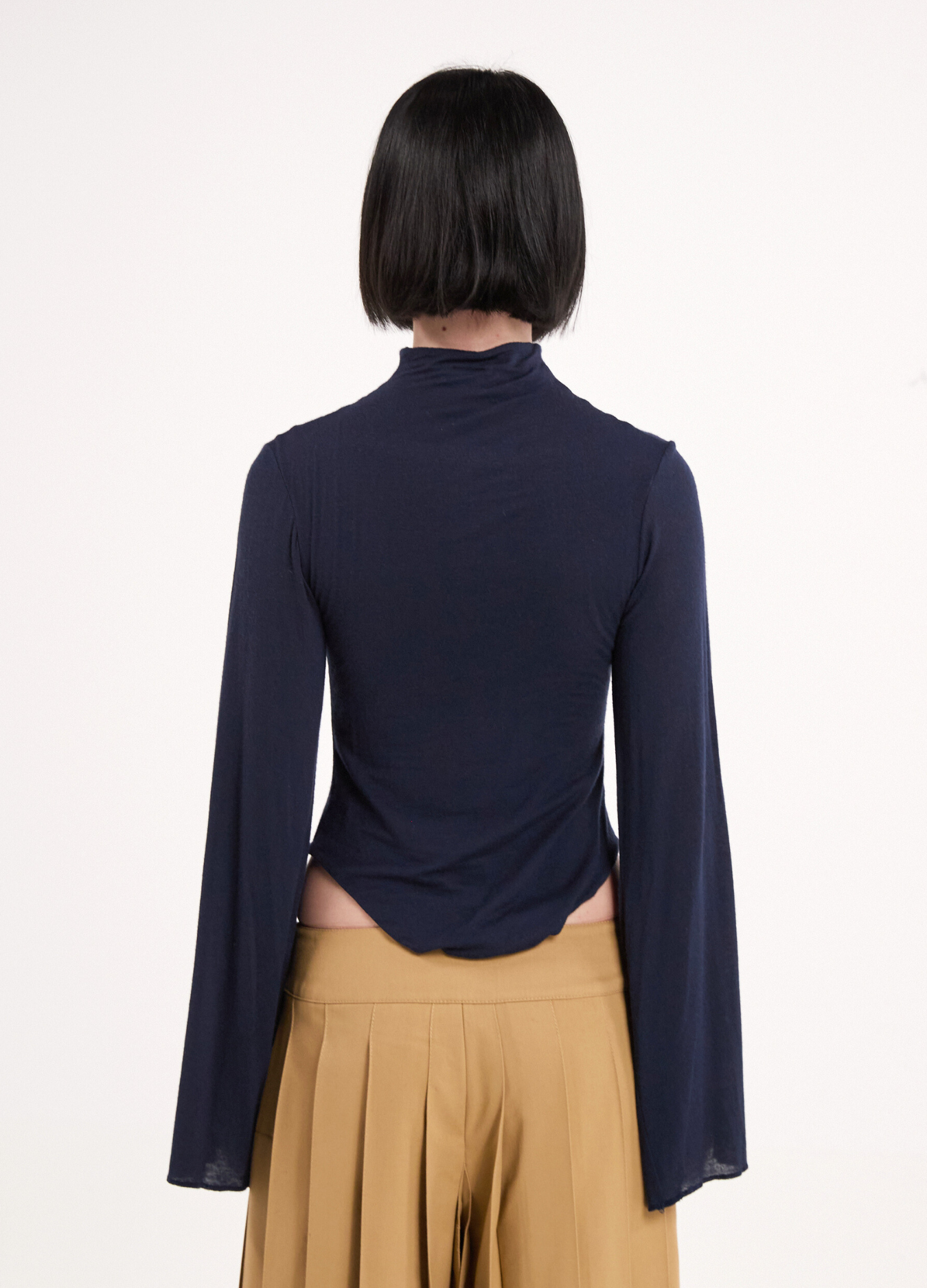 GIA LONG SLEEVE IN NAVY BLUE