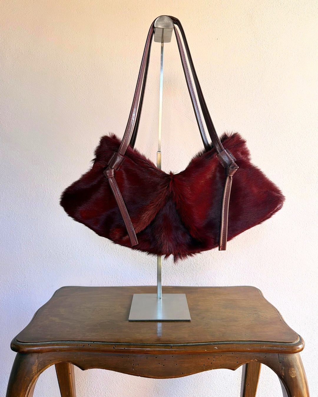 DUMPLING BAG IN BURGUNDY