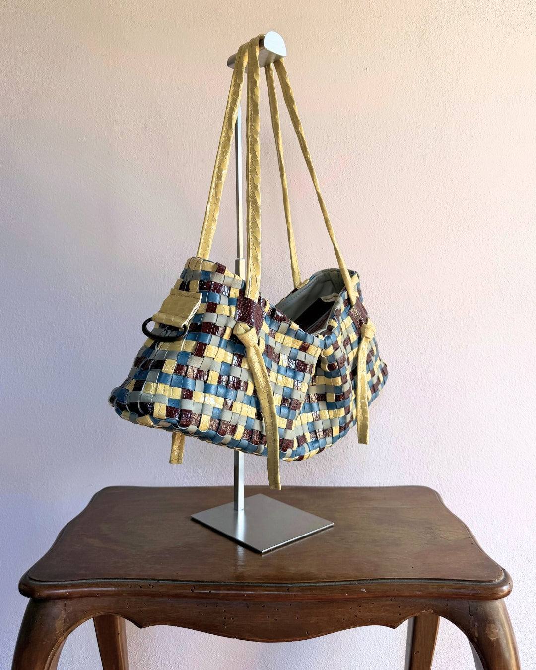 WOVEN DUMPLING BAG IN AUTUMN