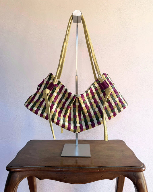WOVEN DUMPLING BAG IN SPRING