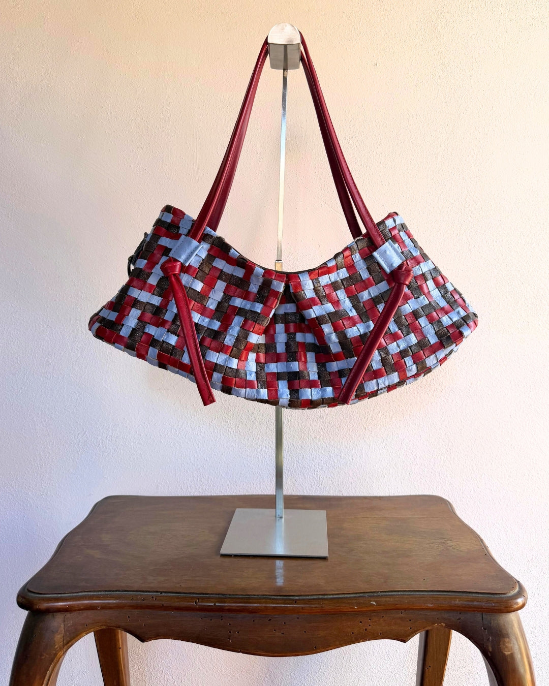 WOVEN DUMPLING BAG IN WINTER